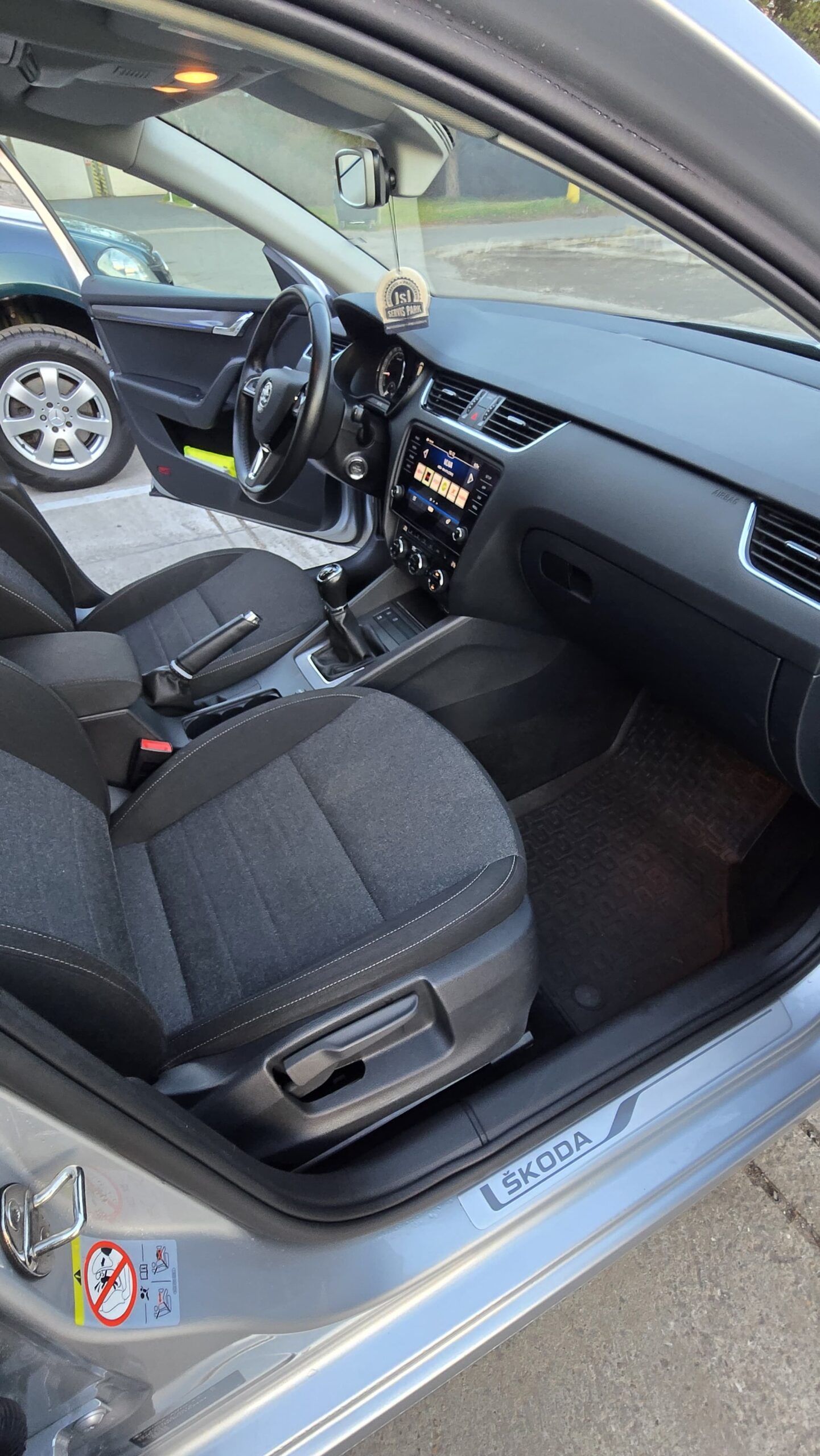 Škoda octavia combi plný