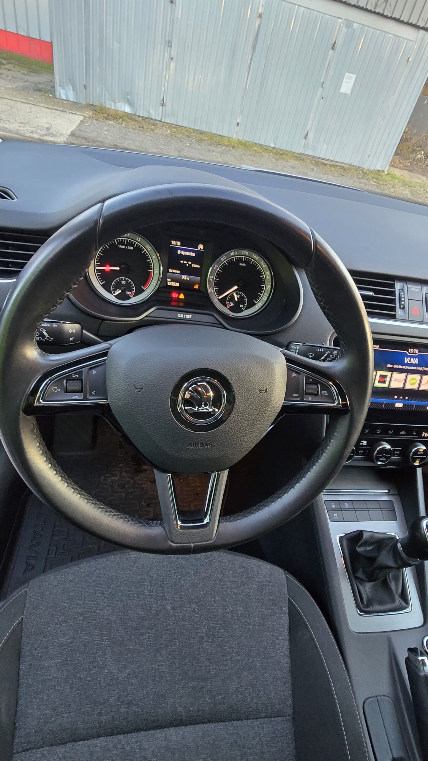 Škoda octavia combi plný