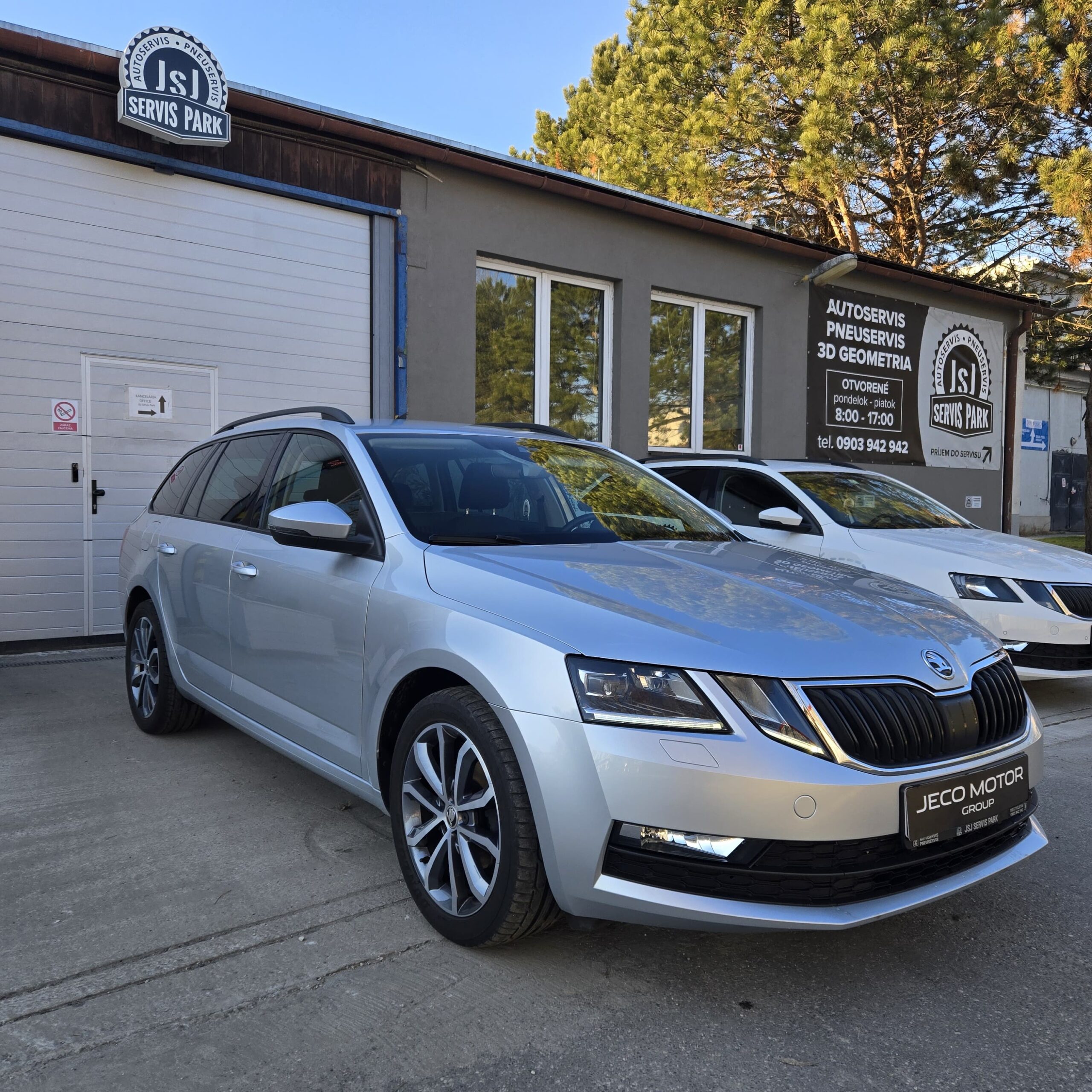 Škoda octavia combi plný
