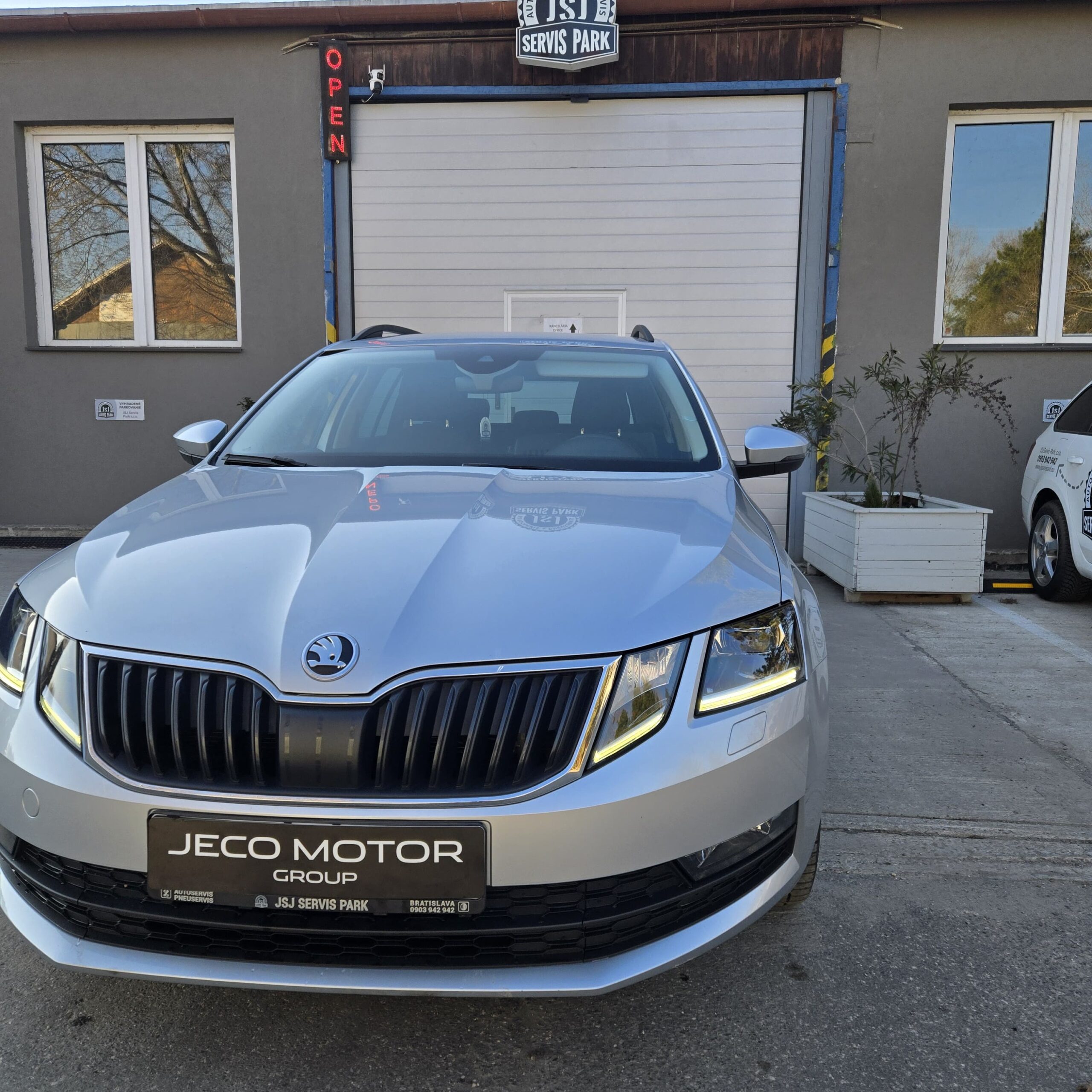 Škoda octavia combi plný